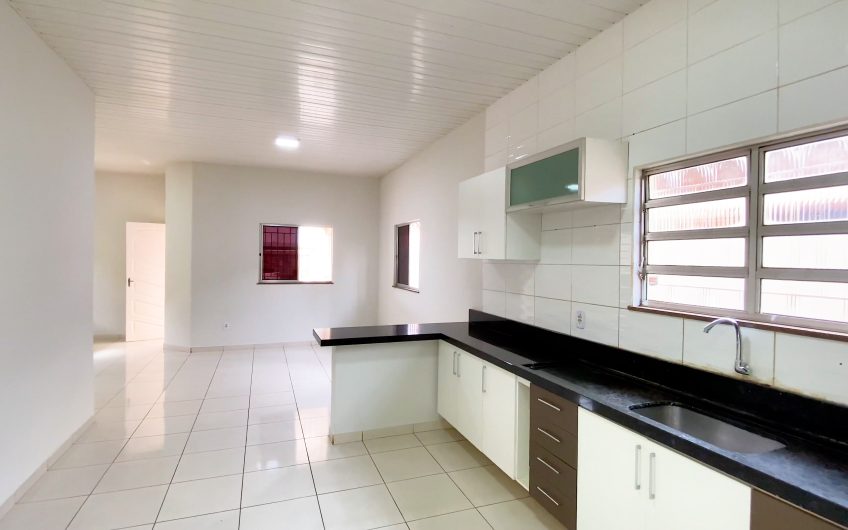 VENDE-SE CASA na Av. Palhão em Santarém, pertinho da UPA 24H