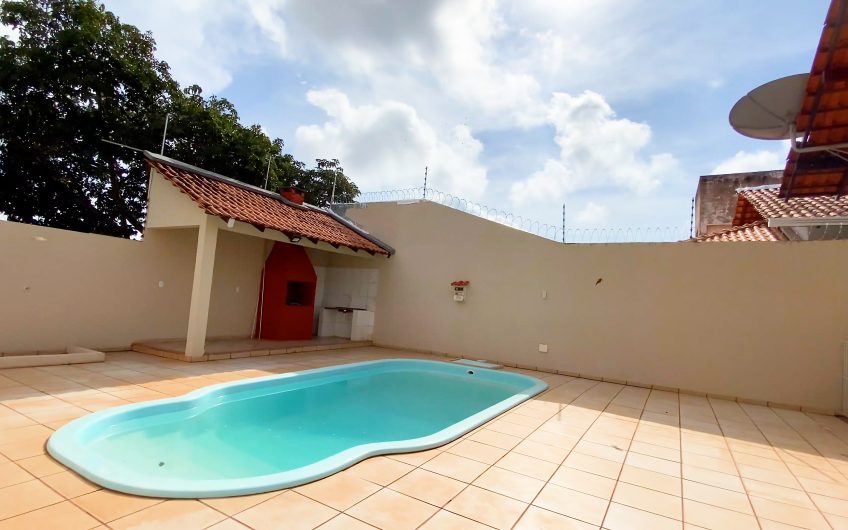 VENDE-SE CASA na Av. Palhão em Santarém, pertinho da UPA 24H