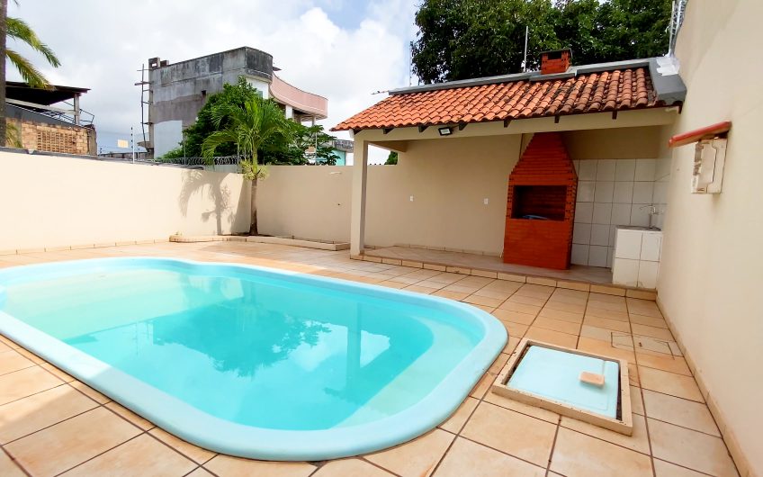 VENDE-SE CASA na Av. Palhão em Santarém, pertinho da UPA 24H