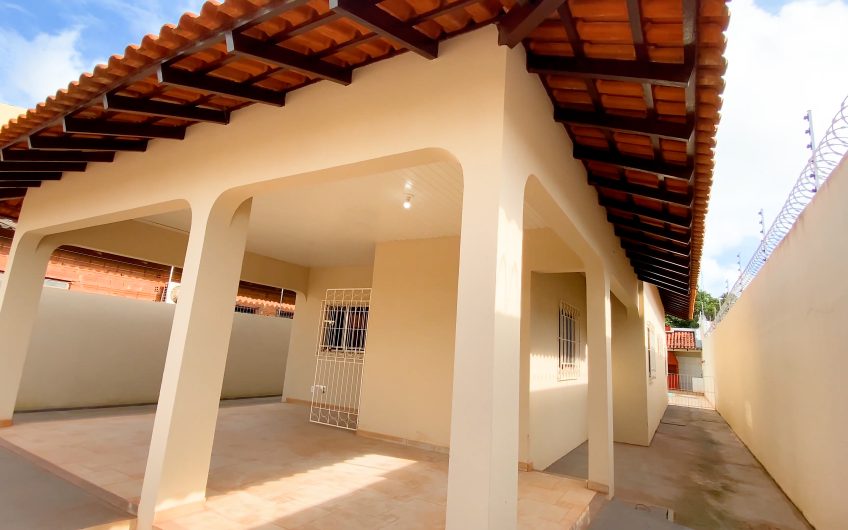 VENDE-SE CASA na Av. Palhão em Santarém, pertinho da UPA 24H