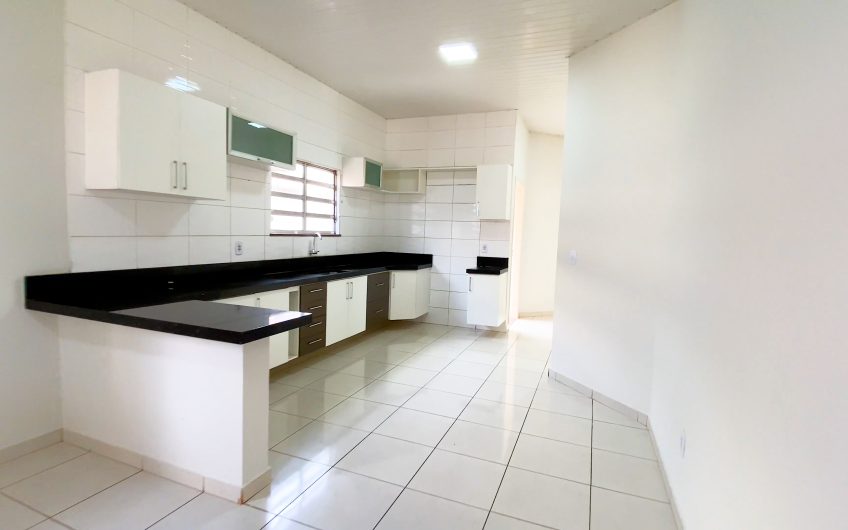 VENDE-SE CASA na Av. Palhão em Santarém, pertinho da UPA 24H